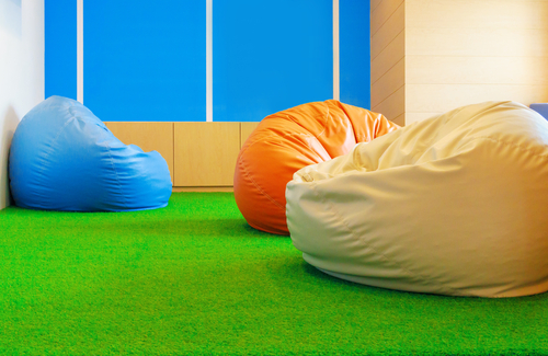 Alternative Carpeting: Artificial Grass Indoors