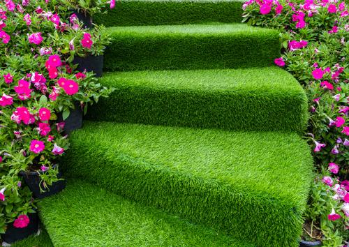 artificial-grass-stairs