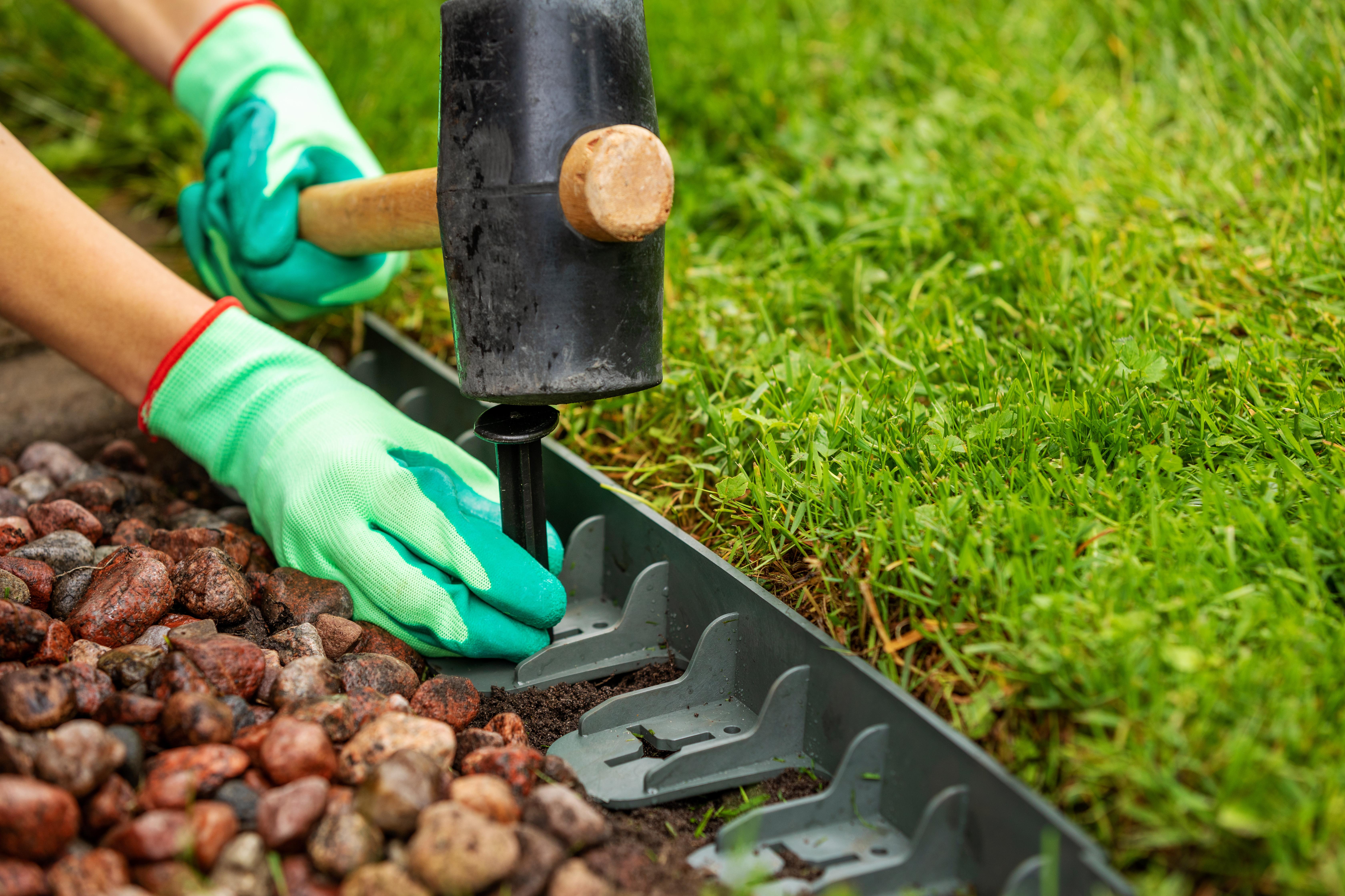 Plastic lawn deals edging