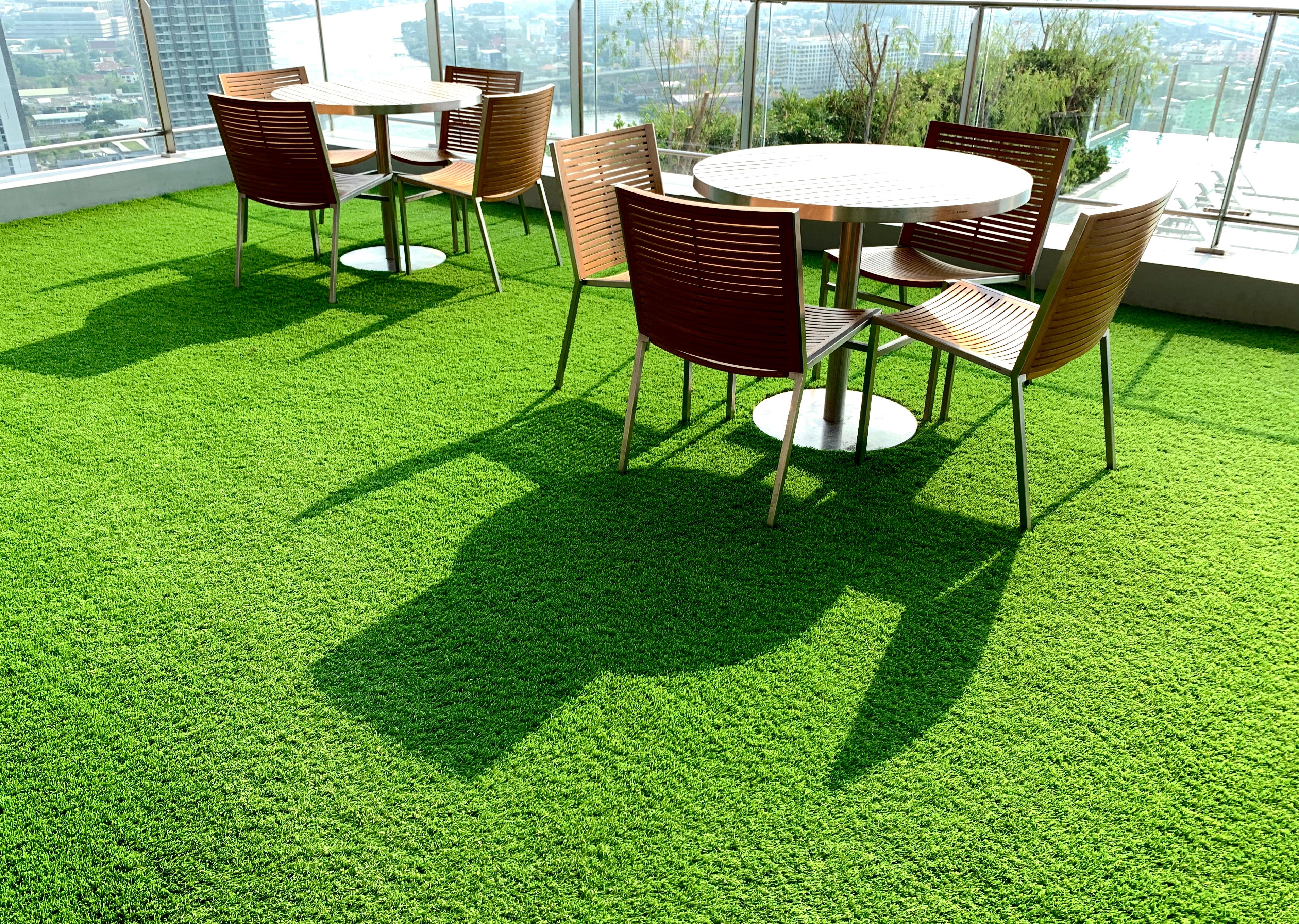 Incorporating Artificial Grass Into Interior Design